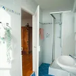 Charming Vinyard House - Geneva בית נופש *