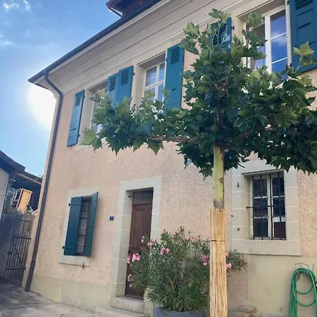 Charming Vinyard House - Geneva Ferienhaus